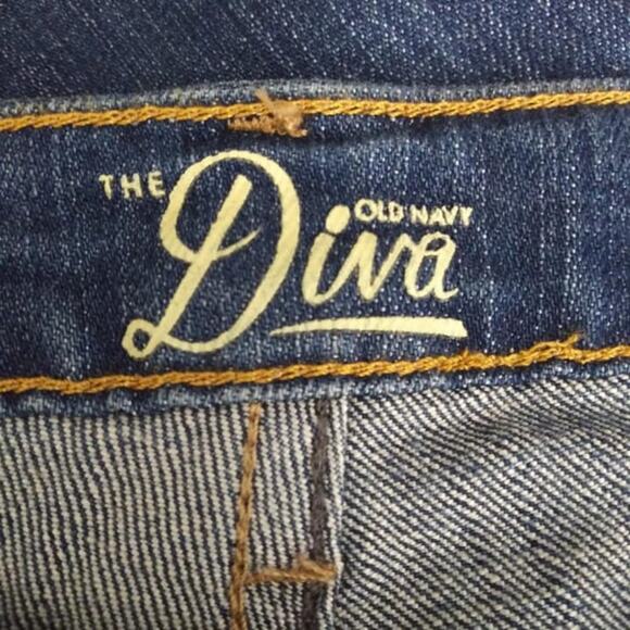 Old Navy The Diva Medium Wash Straight Leg Jeans 8 - Picture 3 of 6